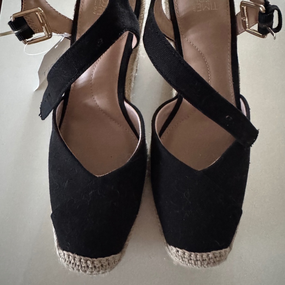 Michel Kors Type of shoes 👠